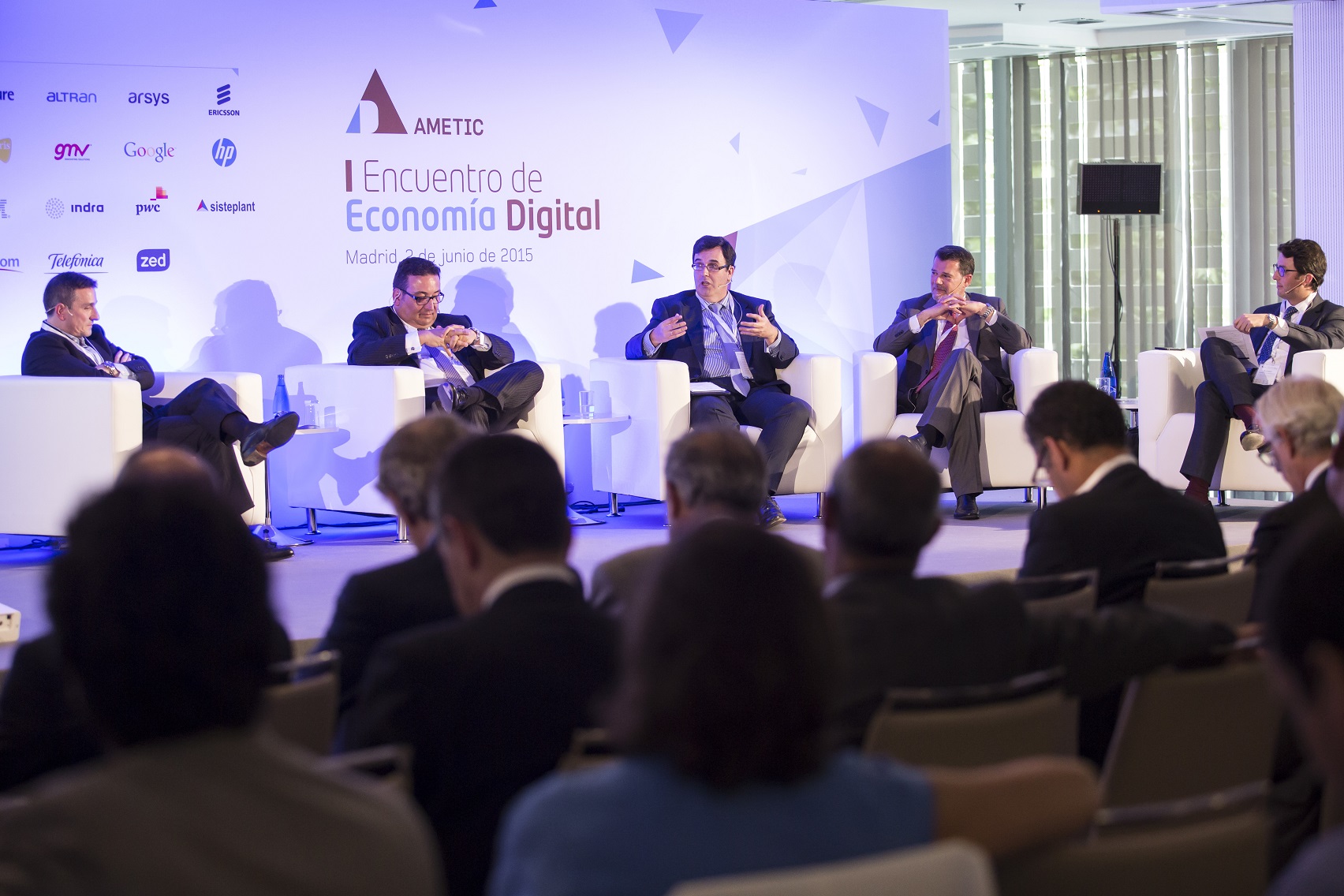 Crónica resumen de las mesas redondas celebradas dentro del “I